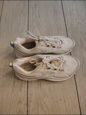 Ryka C2 Women's White Walking Sneakers Mesh Leather Silver Accents Size 6.5